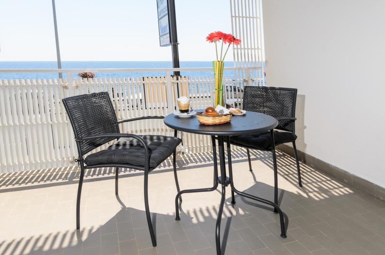 Marina D'agro Bed & Breakfast *